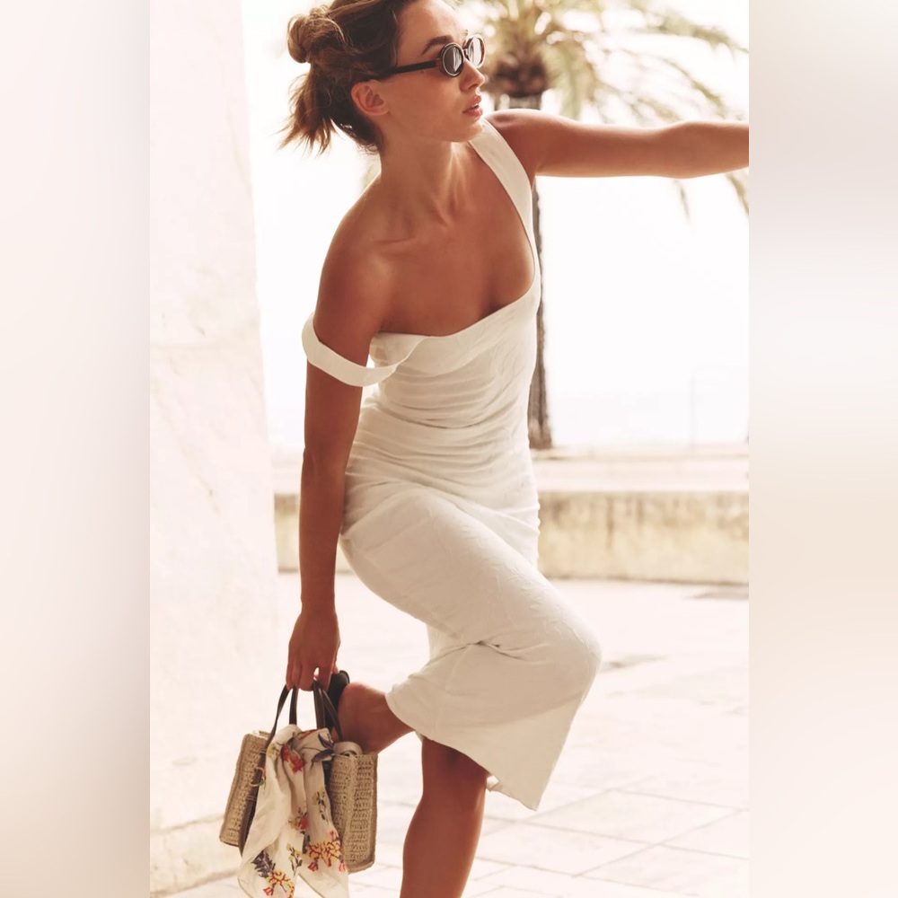 Brand new with tags zara sculpt dress
